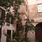 Beeclaire Apartament
