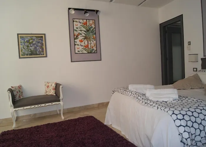 Beeclaire Apartman Palermo