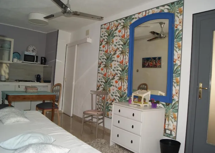 Beeclaire Apartman Palermo