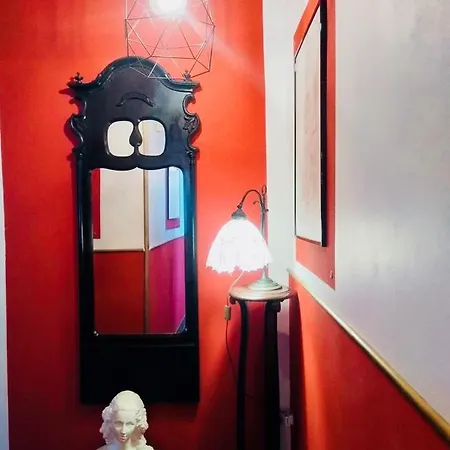 Beeclaire Apartment *